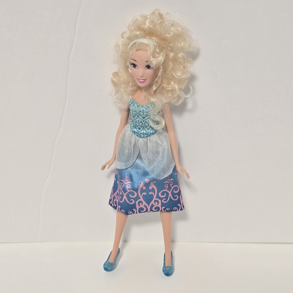 Hasbro Disney Princess Royal Shimmer Series Cinderella 11" Doll #B5288 72561 - Picture 10 of 15
